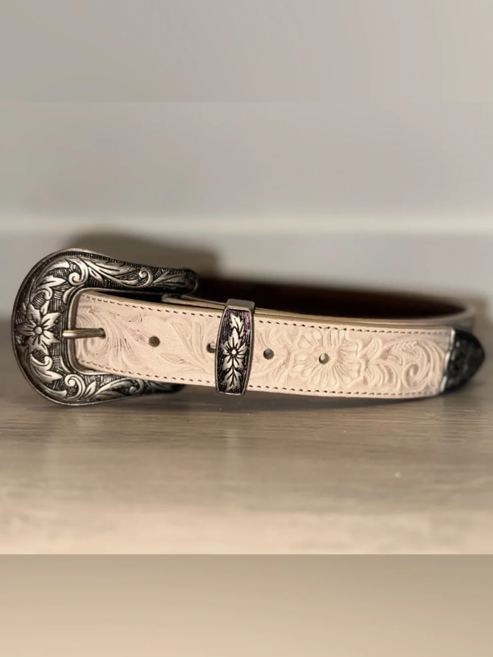 Shyanne Western Floral Embossed Belt M Cream Leather Silver Buckle